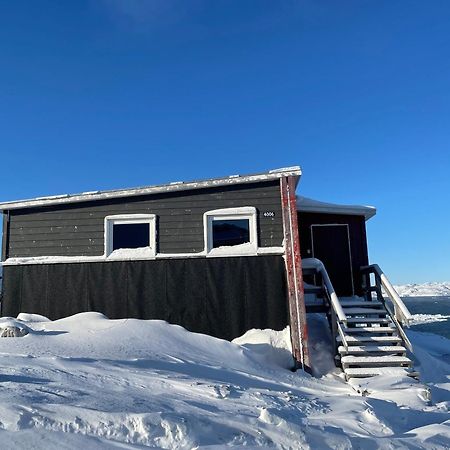 Inuk Hostels Нуук Екстер'єр фото