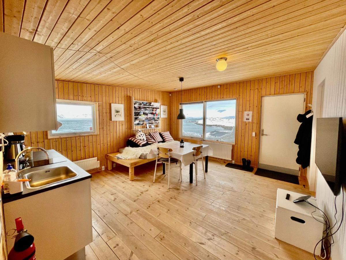 Inuk Hostels Нуук Екстер'єр фото