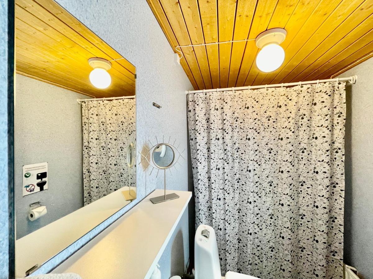 Inuk Hostels Нуук Екстер'єр фото