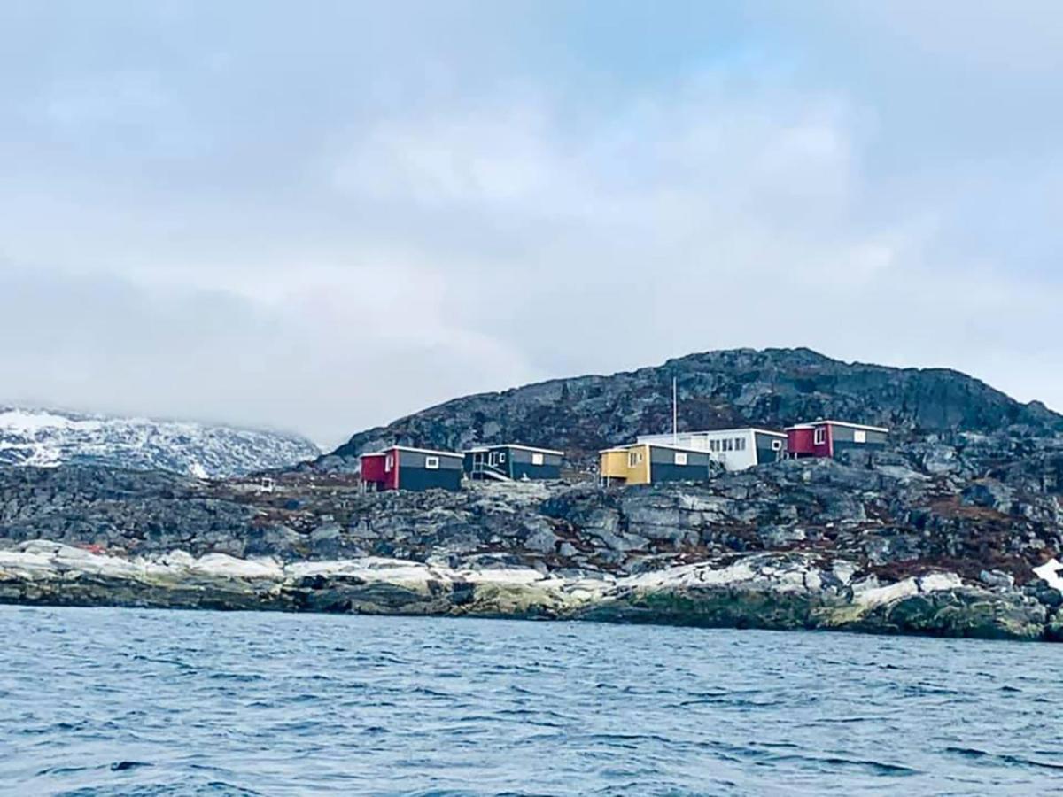 Inuk Hostels Нуук Екстер'єр фото